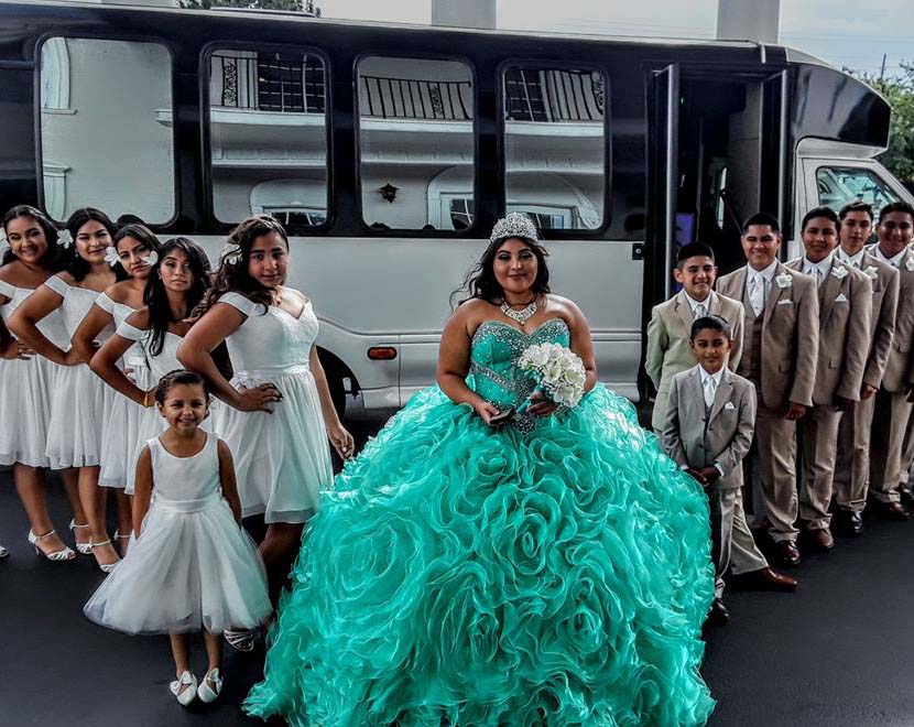Limosuines service Schiller Park Il Quinceanera